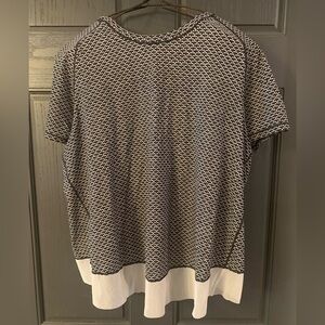Lululemon fly away top black and white size 14
